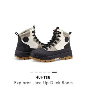 New size 9 Hunter Explorer Lace Up Duck Boots - Black and White